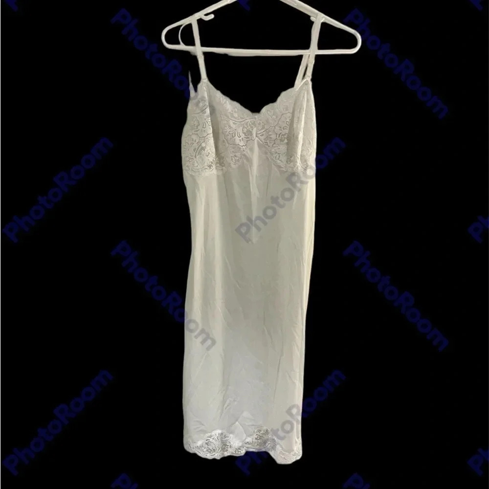 Vintage Wonder Maid Slip size 36